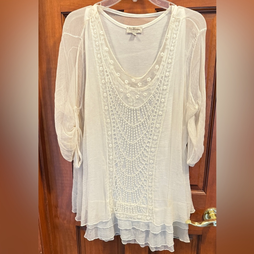 Bellambra White Gauze Top with tank under. Size Large